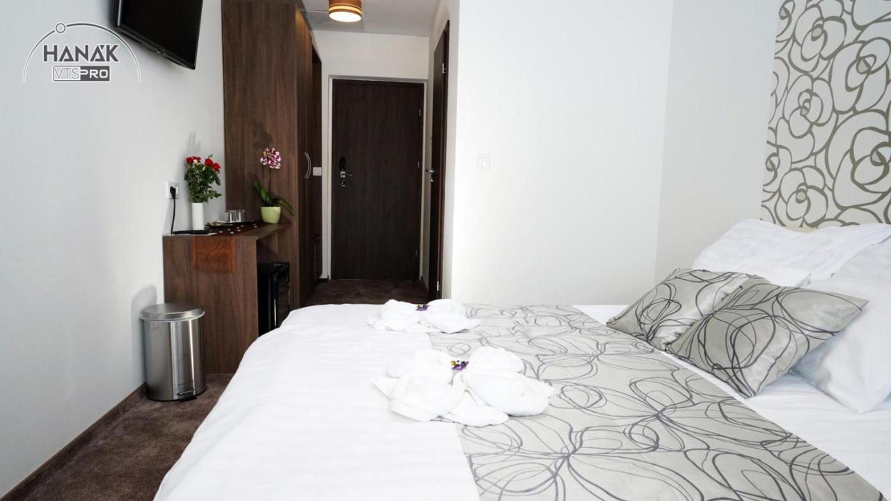 Hotel Irisz Nyiregyhaza Luaran gambar