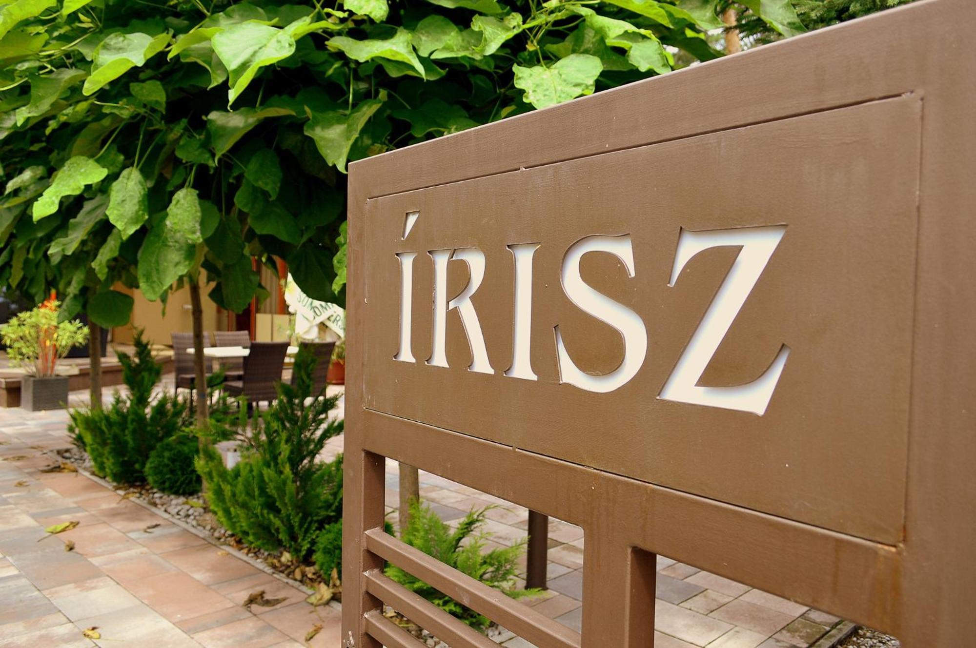 Hotel Irisz Nyiregyhaza Luaran gambar