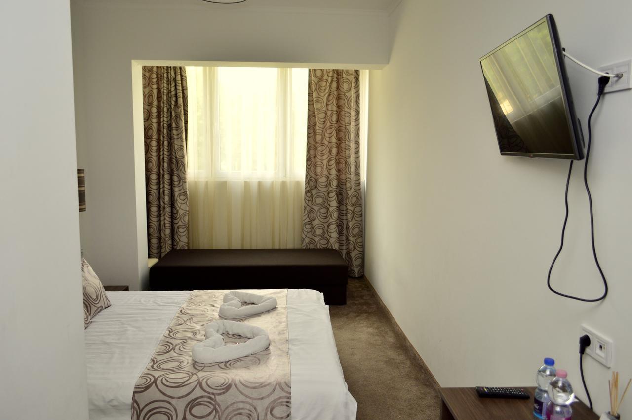 Hotel Irisz Nyiregyhaza Luaran gambar